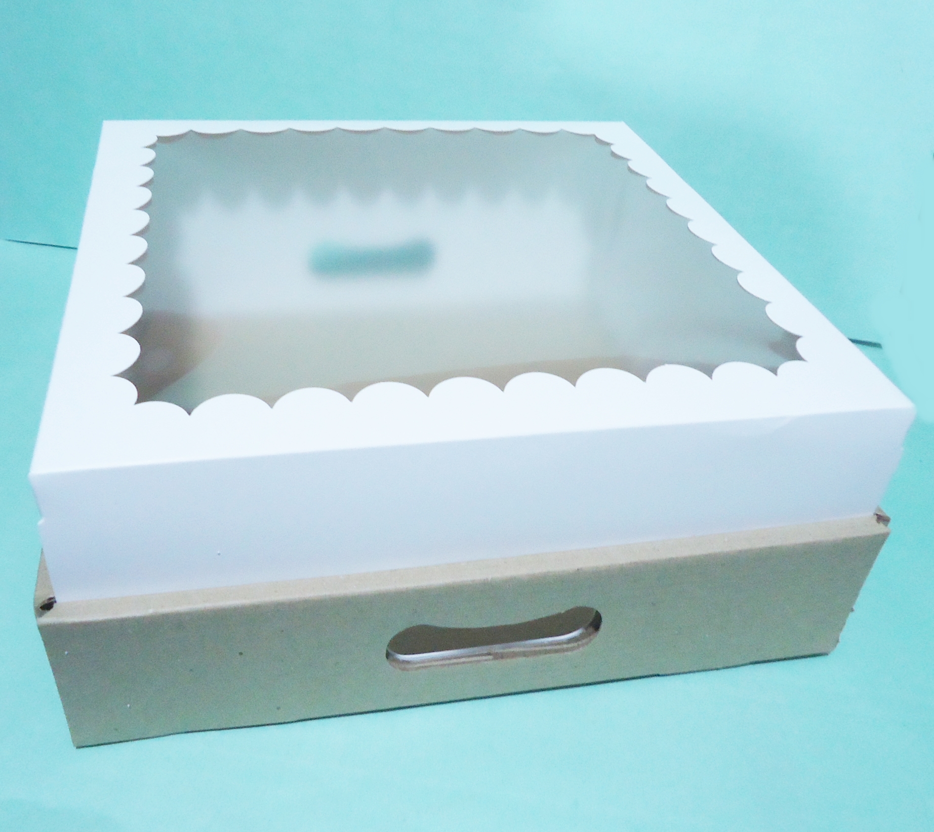 CAJA 26 DESAYUNO CON VISOR 30x30x12 CORR