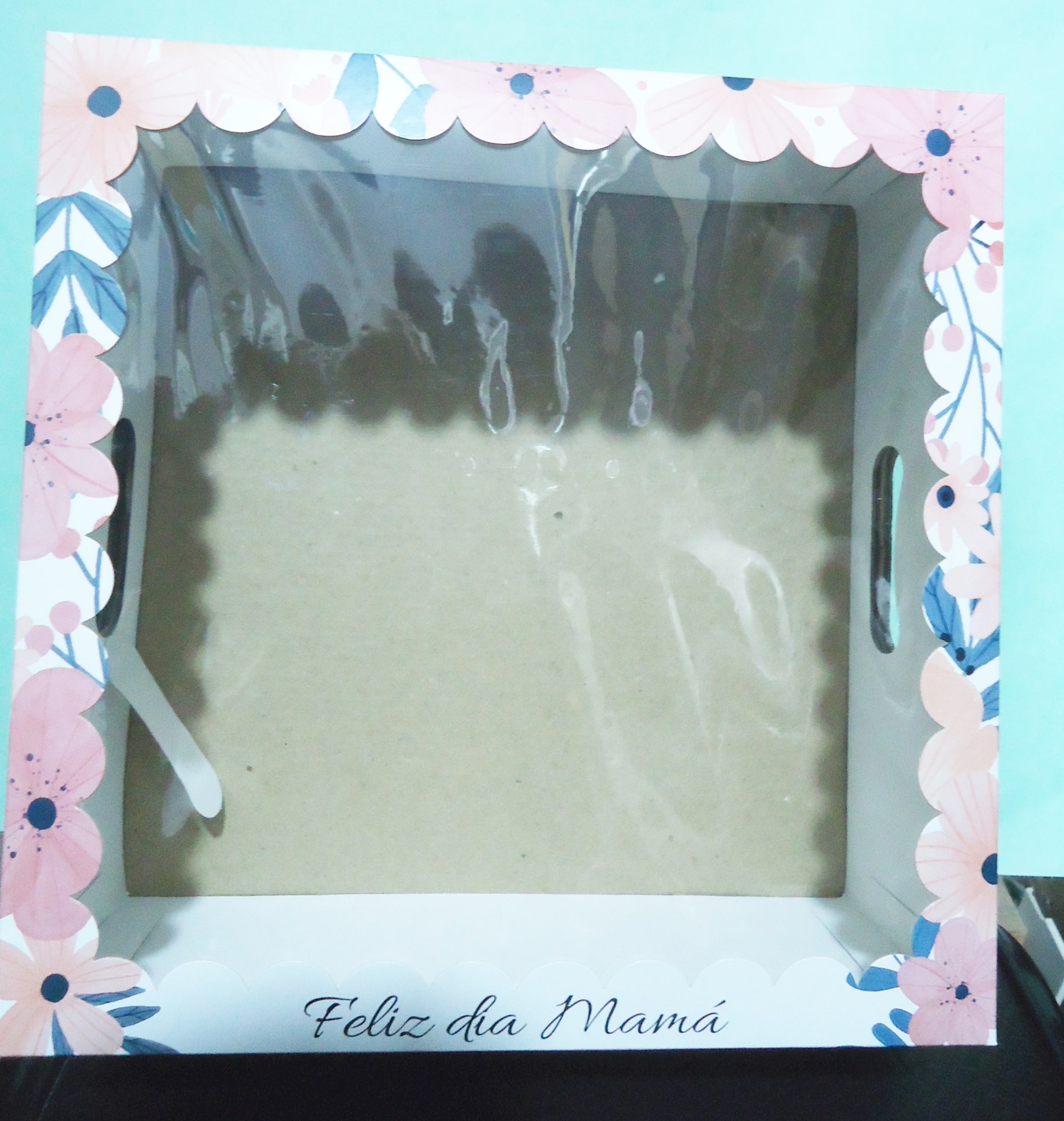 CAJA 27 DESAYUNO CON VISOR 30x30x12 MADR