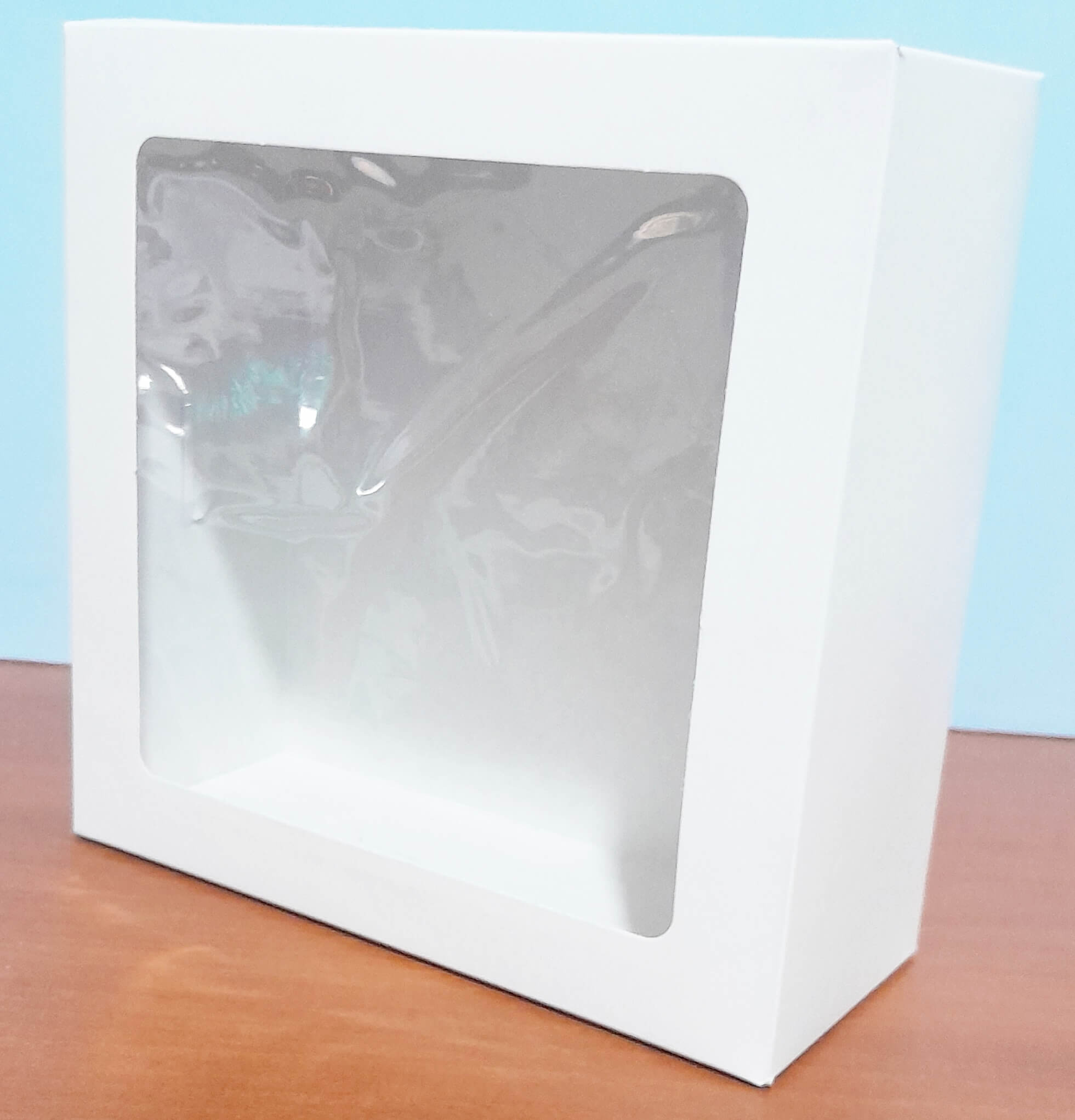 CAJA 43 TORTA CON VISOR CORAZON19x19x8