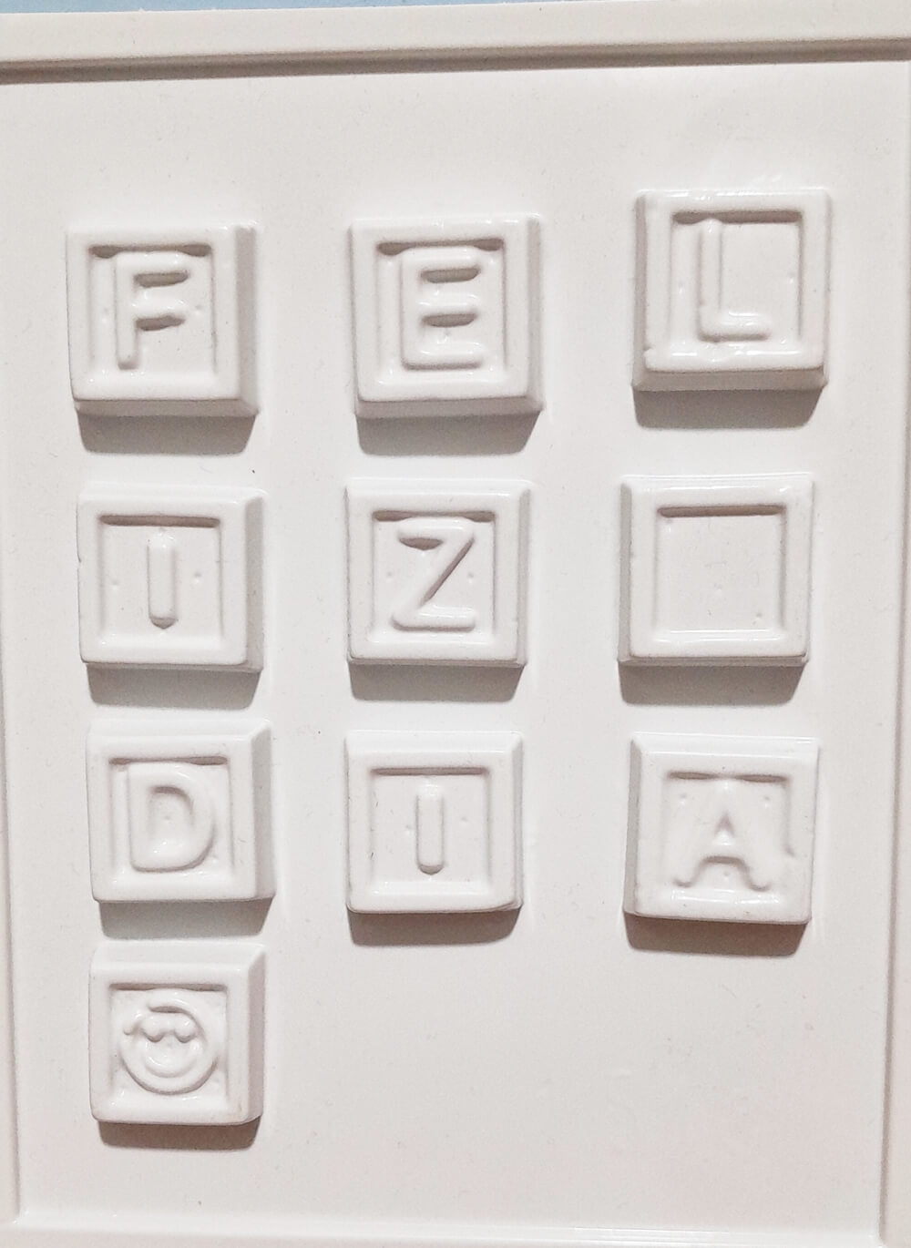 MOLDE PLACA BOMBON