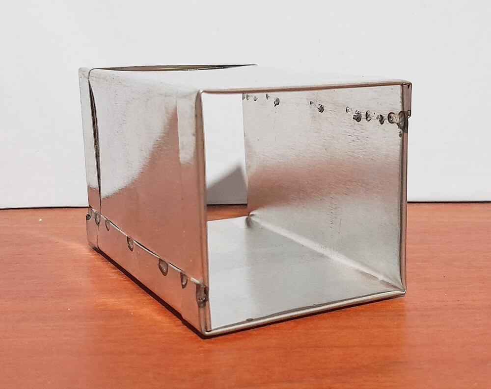 ARO DE HOJALATA CUADRADA ALT 8CM  5X5