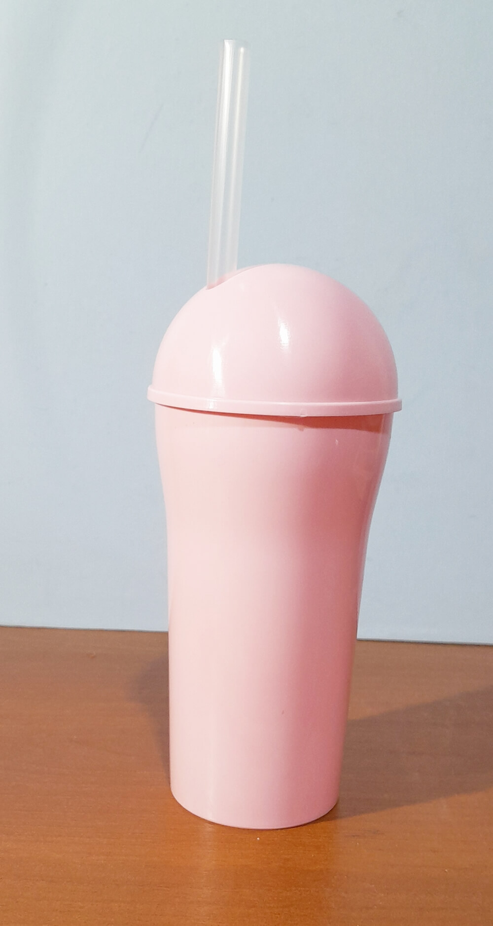 VASO CON TAPA Y SORBETE PASTEL ROSA